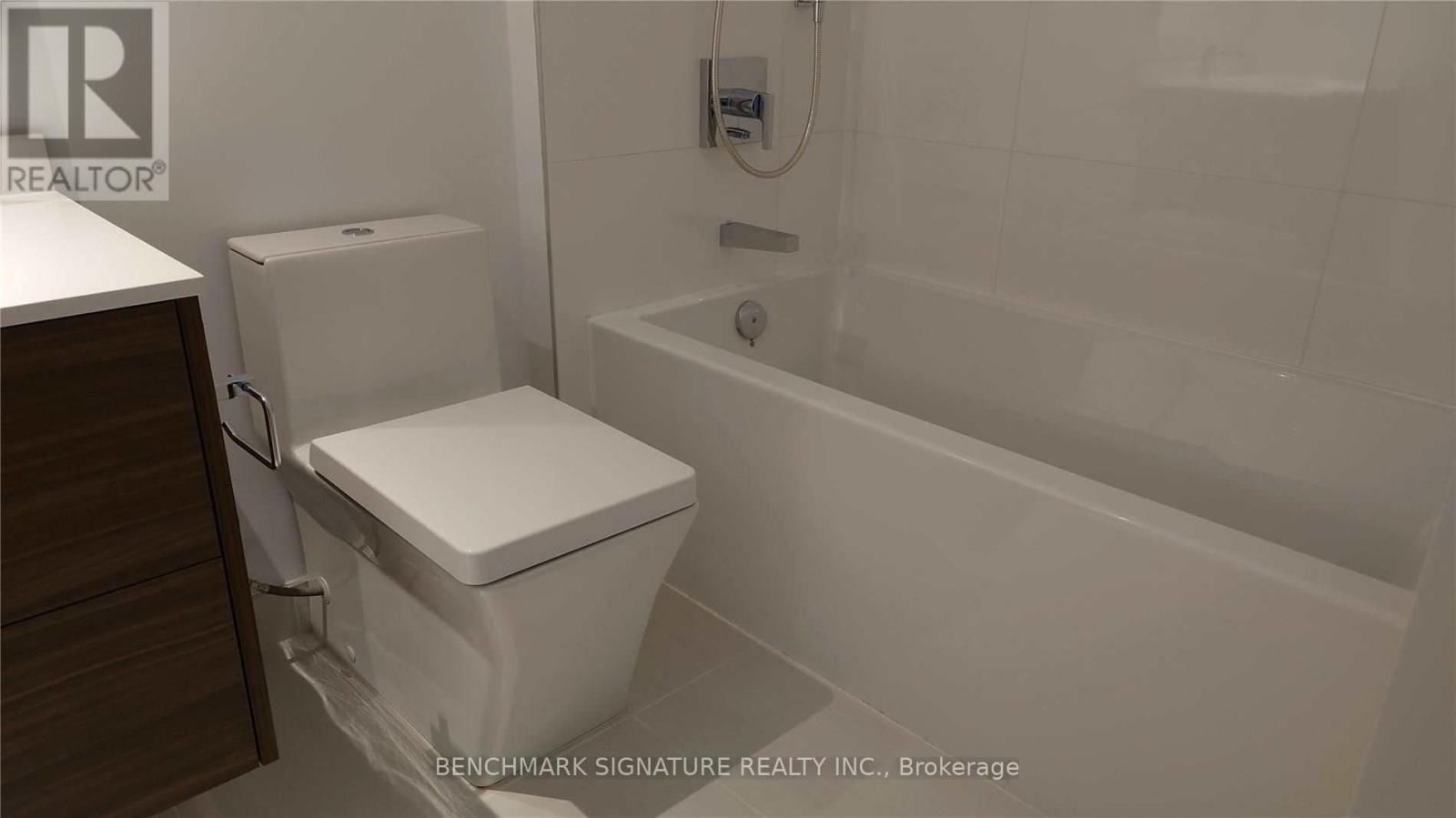 2805 - 488 UNIVERSITY AVENUE