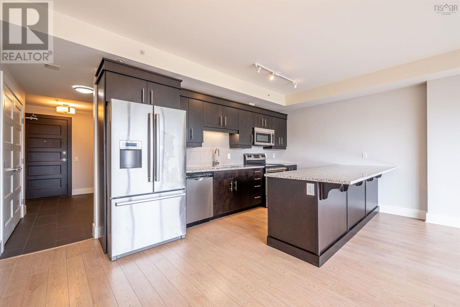 208 15 Kings Wharf Place