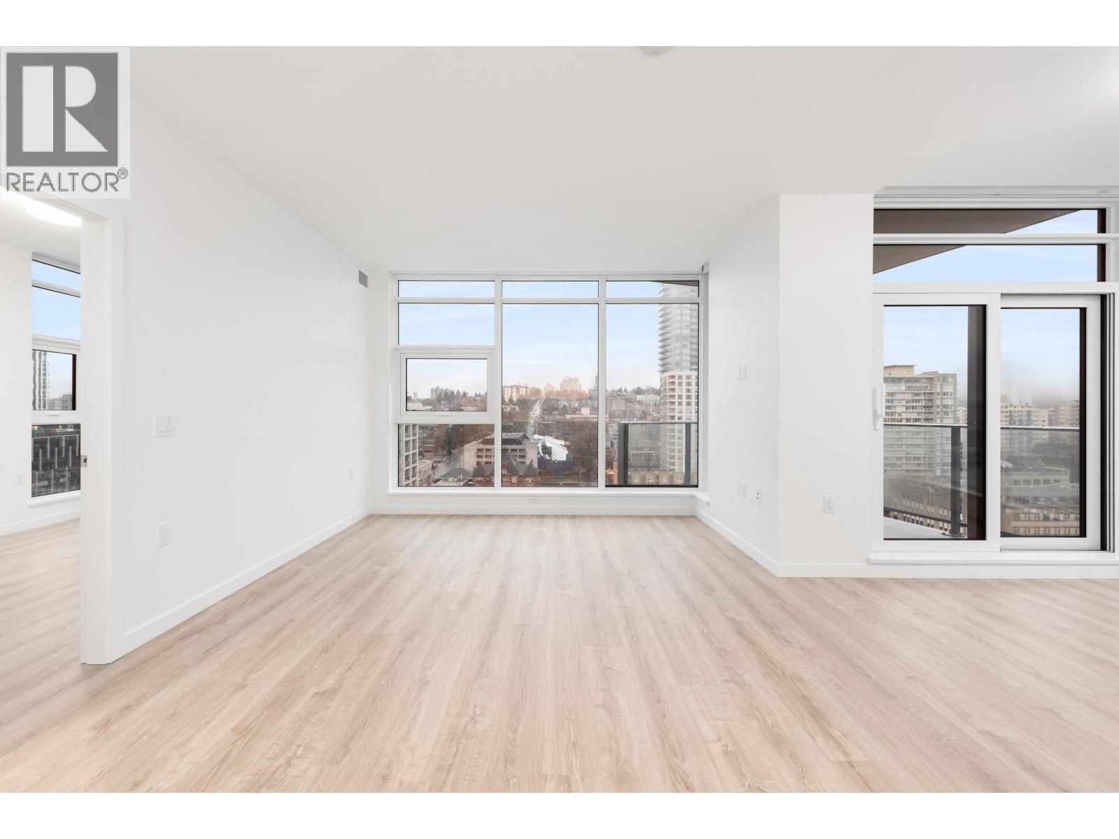 1703 660 QUAYSIDE DRIVE