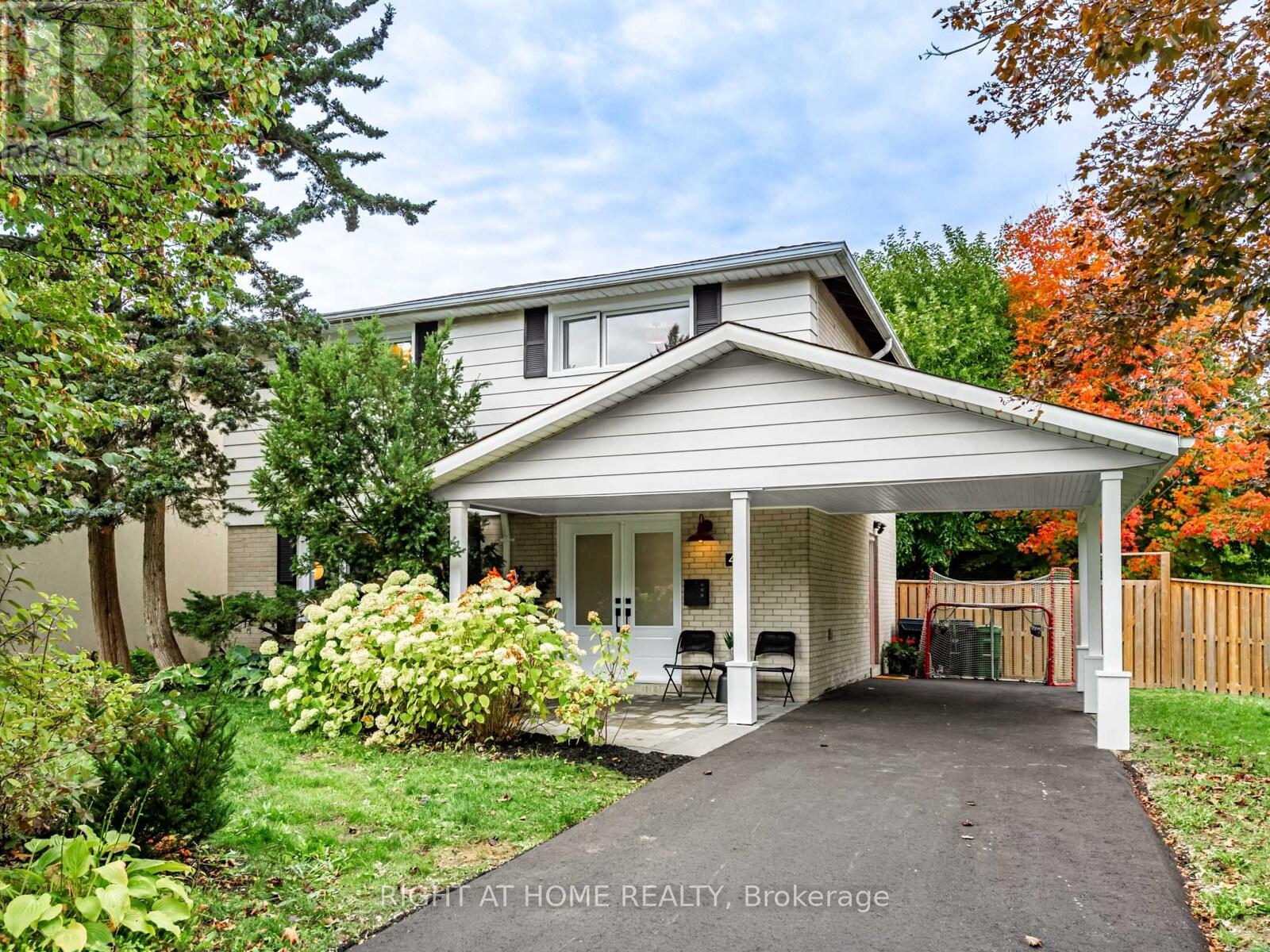 43 KINGLAND CRESCENT