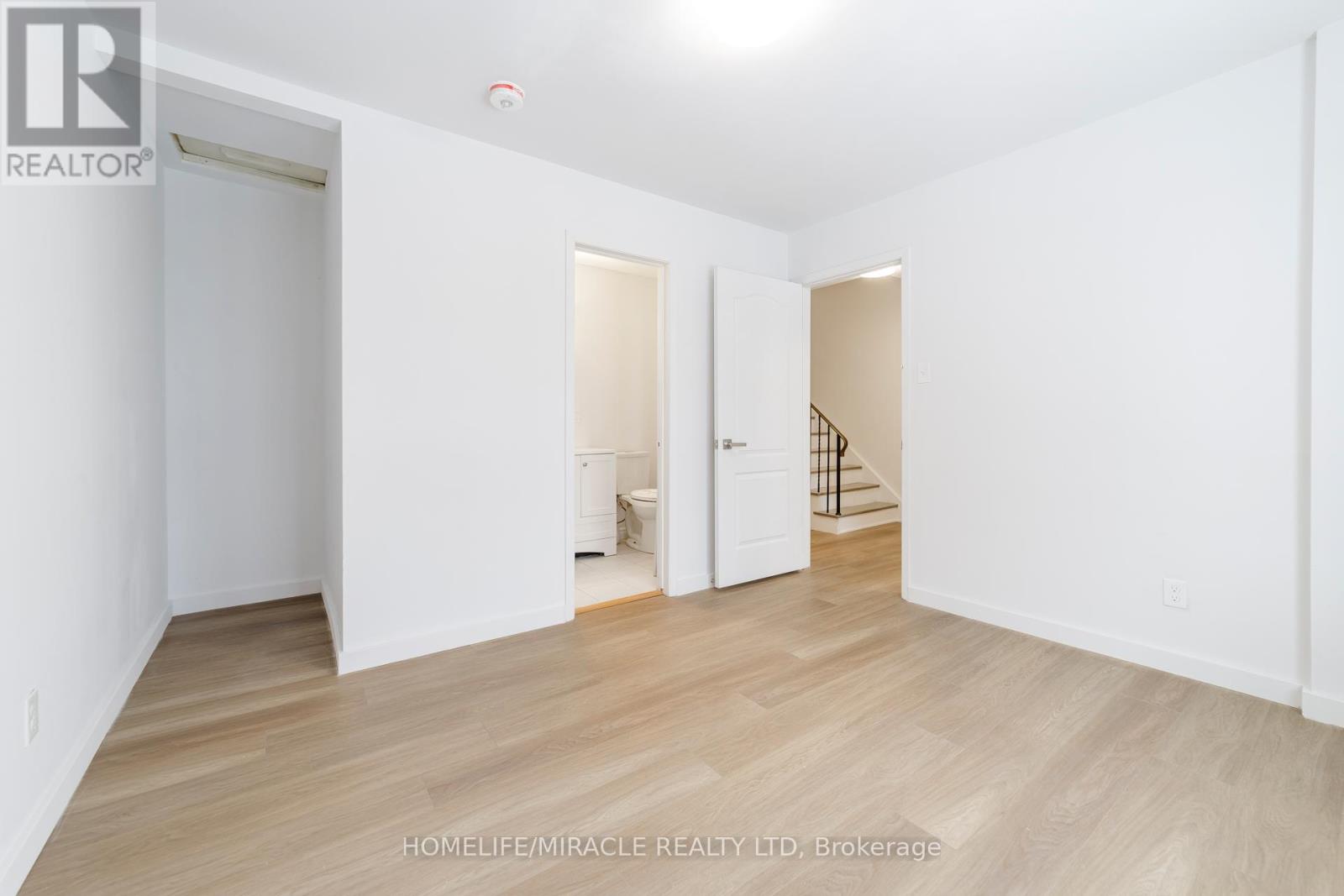 3309 JOLLIFFE AVENUE