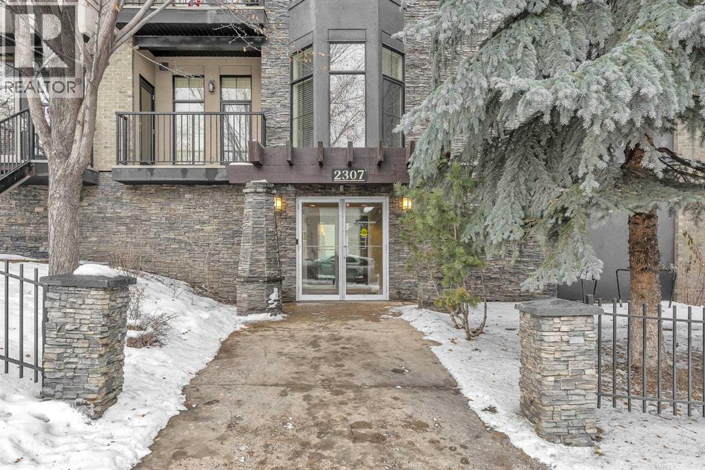 109, 2307 14 Street SW