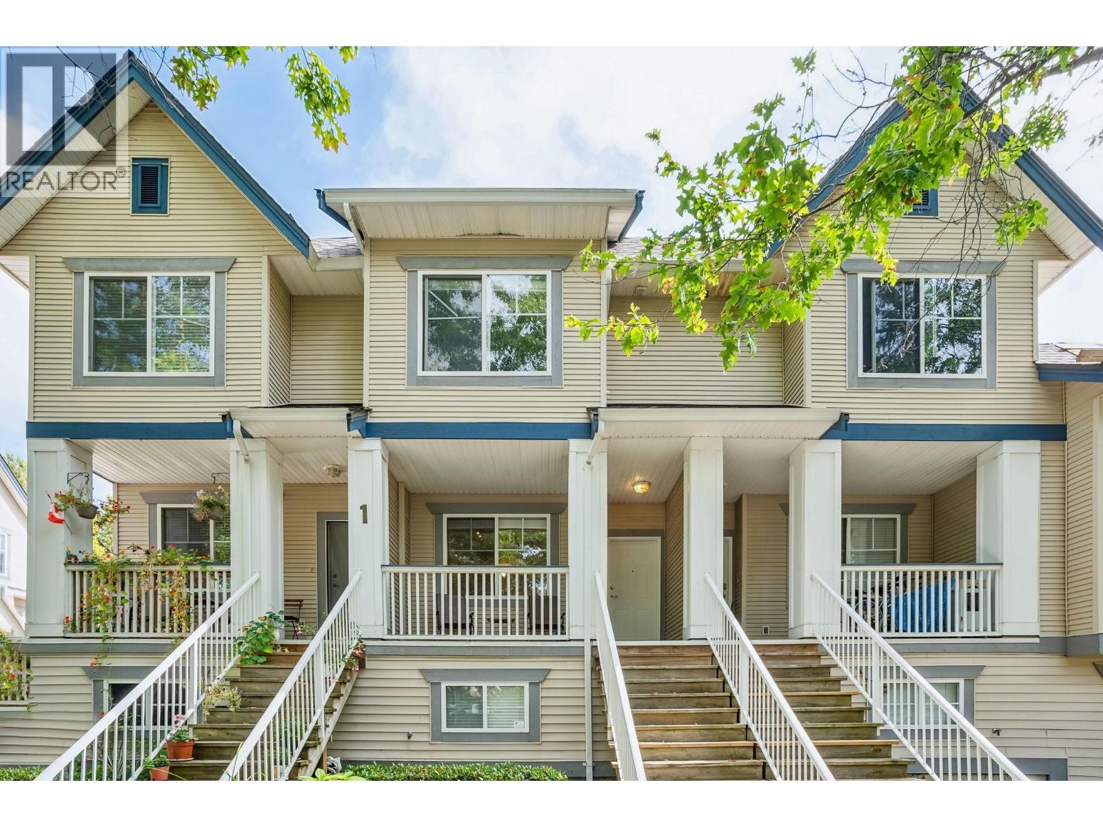 2 6833 LIVINGSTONE PLACE