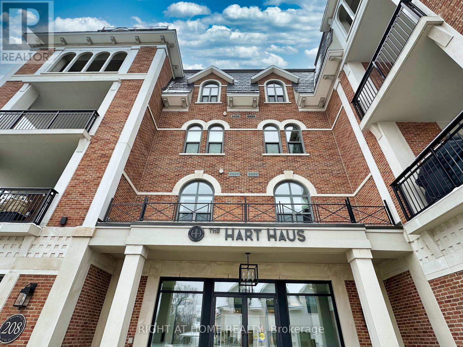 PH02 - 208 MAIN ST UNIONVILLE STREET