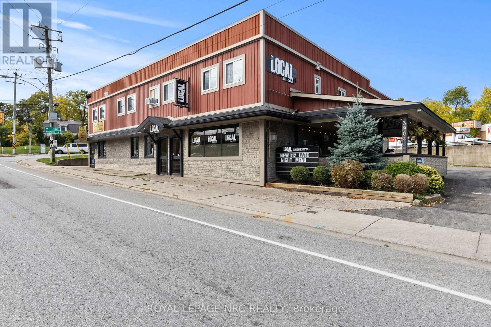 3904 VICTORIA AVENUE