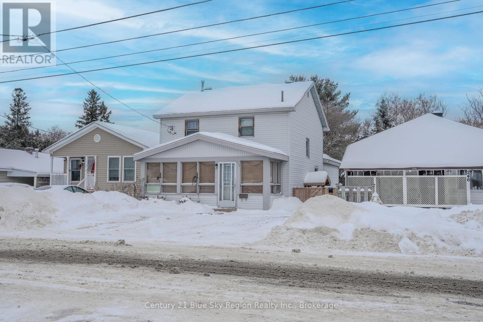 242 PRINCESS STREET E