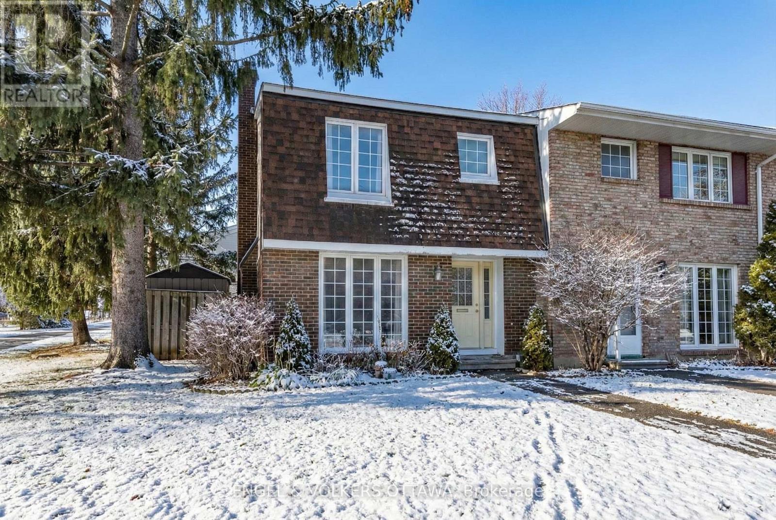 105 - 302 KINTYRE PRIVATE