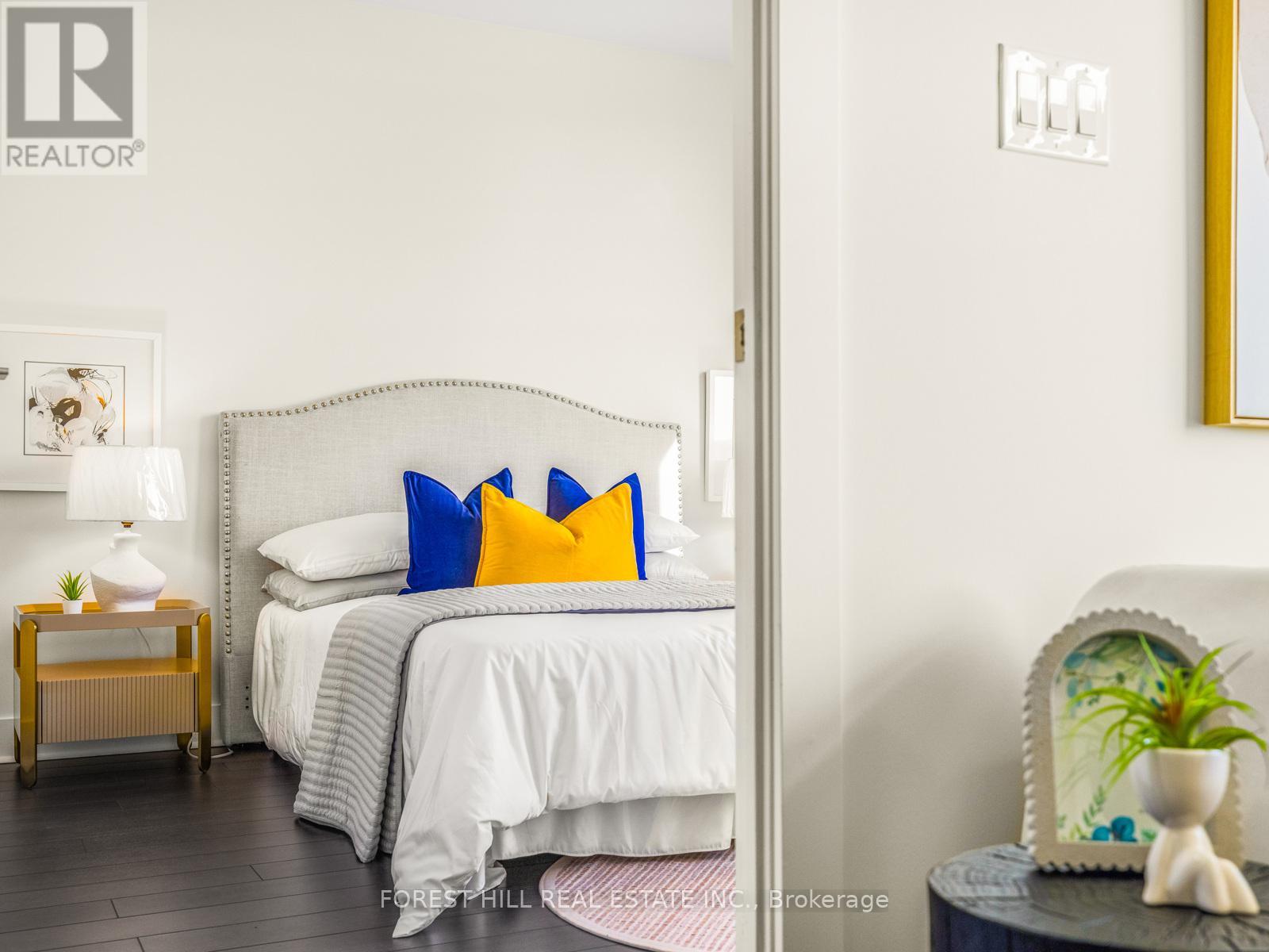 PH8 - 28 PRINCE REGENT STREET