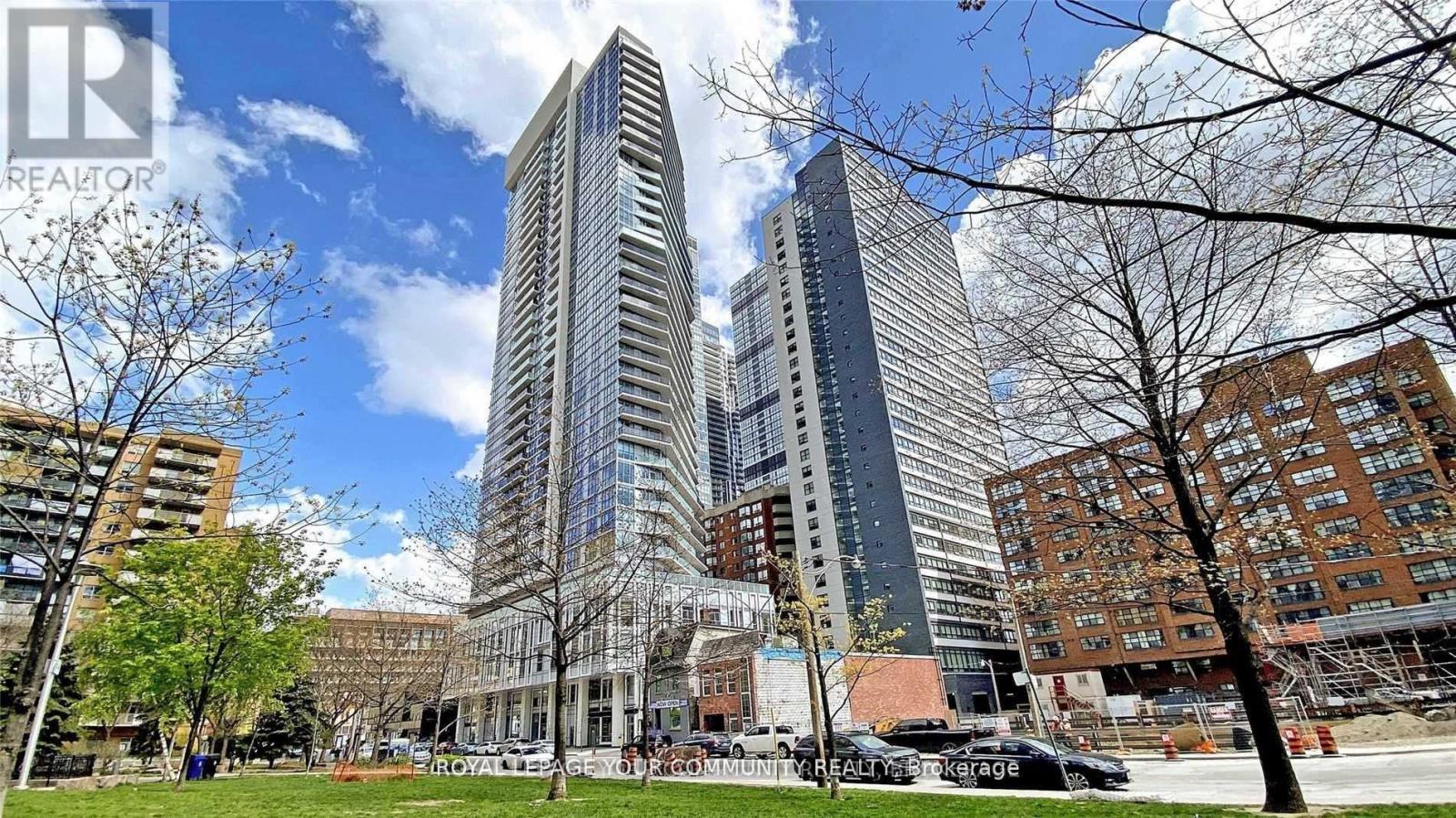 2506 - 77 MUTUAL STREET