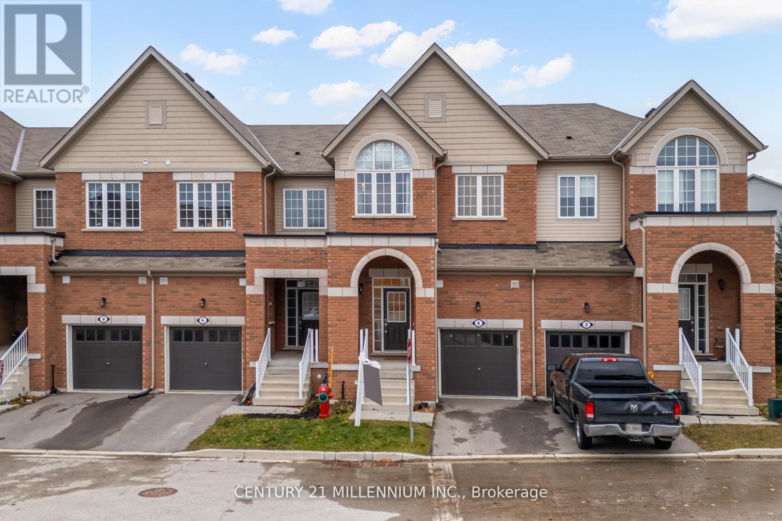 4 LANDSBOROUGH STREET