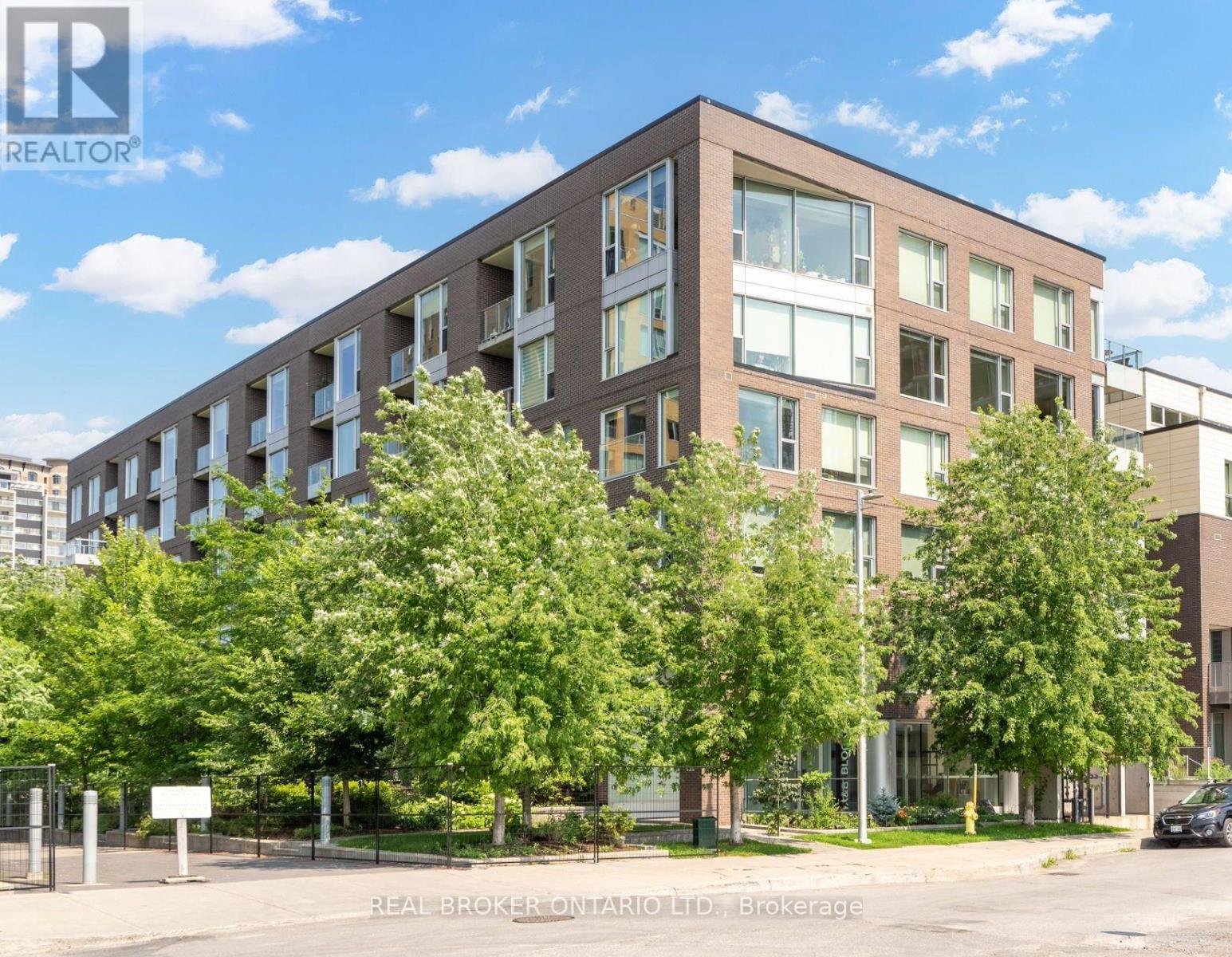 318 - 300B LETT STREET