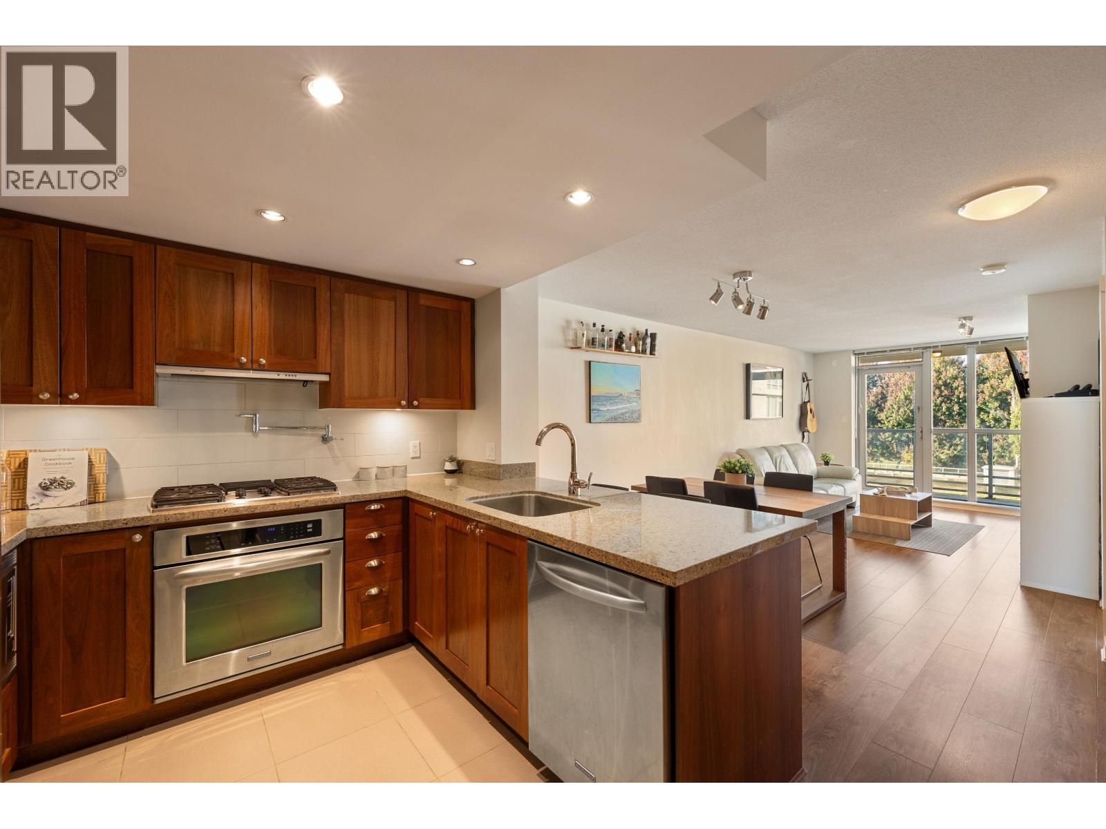 317 9373 HEMLOCK DRIVE