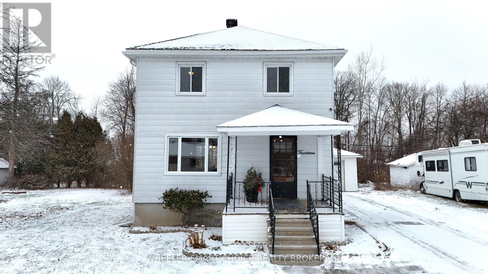 14 SAUNDERS AVENUE N