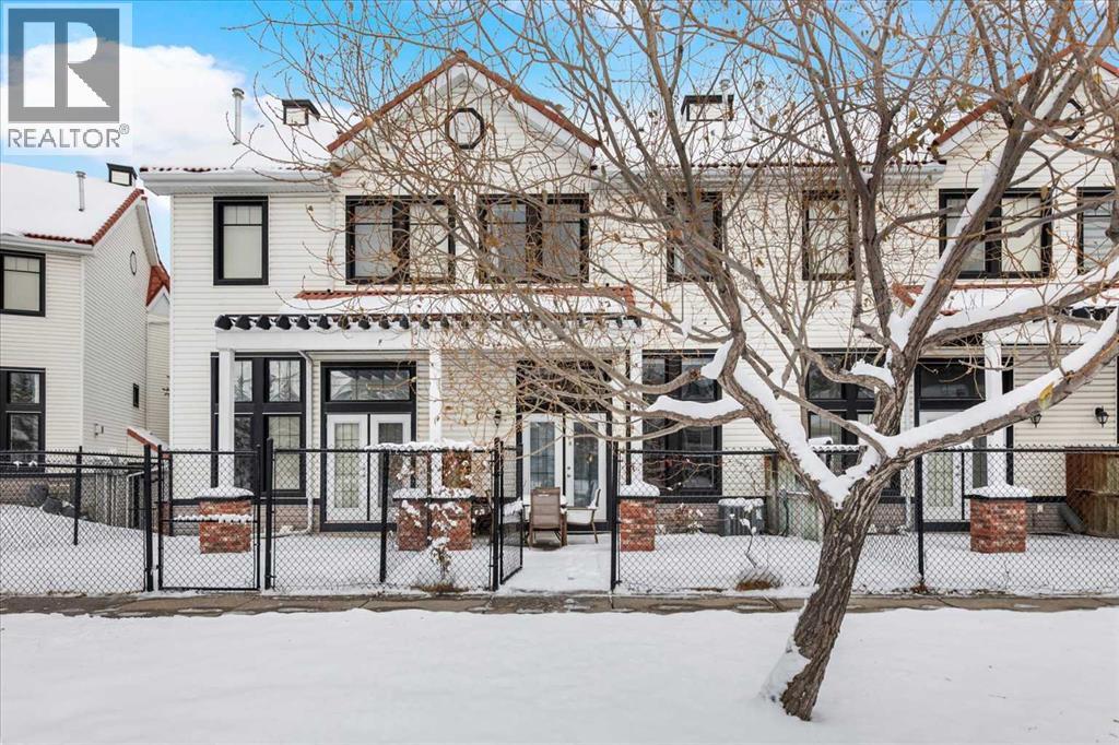 8910 Royal Oak Way NW