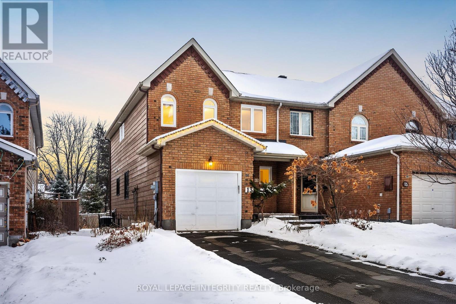13 ROBARTS CRESCENT