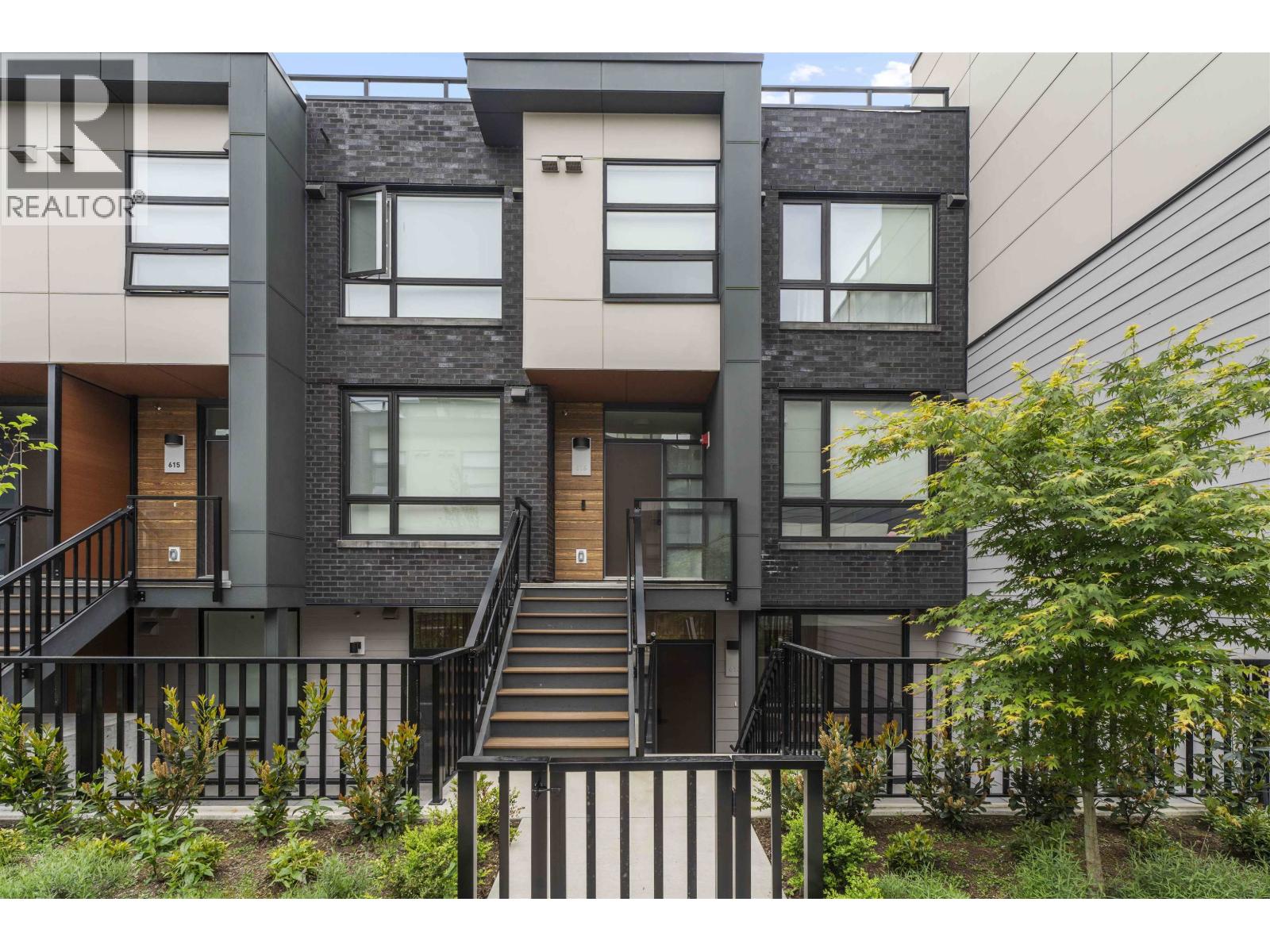 614 6085 IRMIN STREET