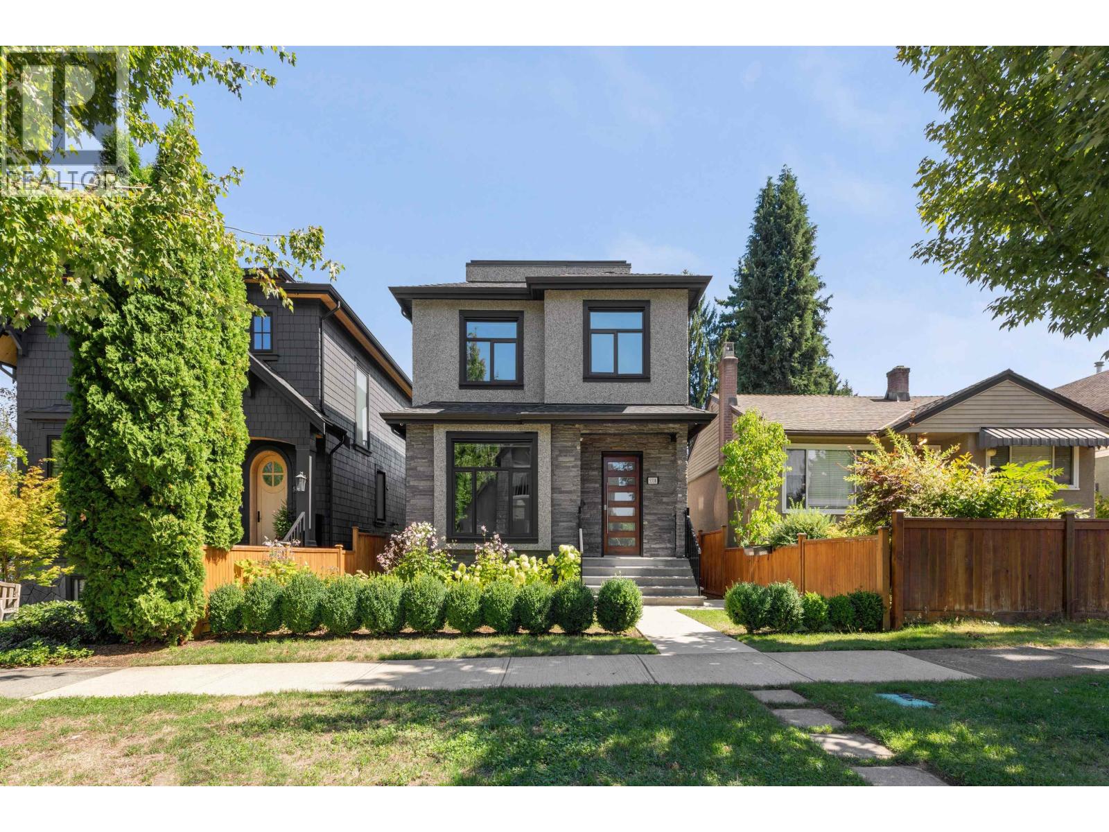 5318 PRINCE EDWARD STREET