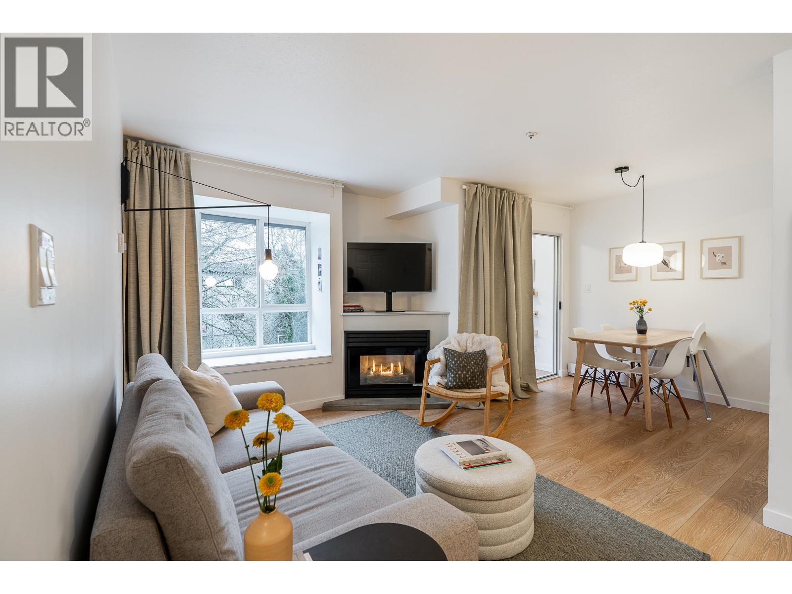 407 3 N GARDEN DRIVE