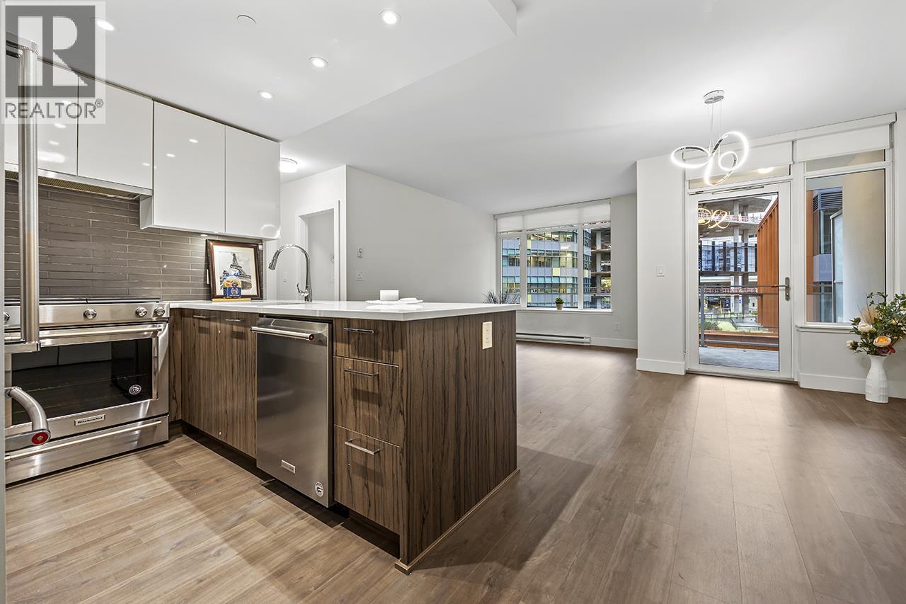 407 258 NELSON'S COURT