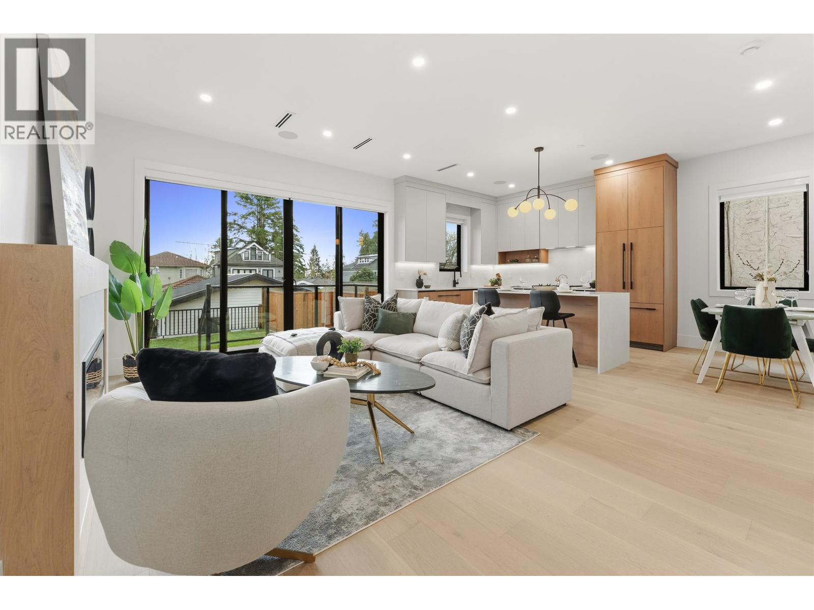 2 3218 W 38TH AVENUE