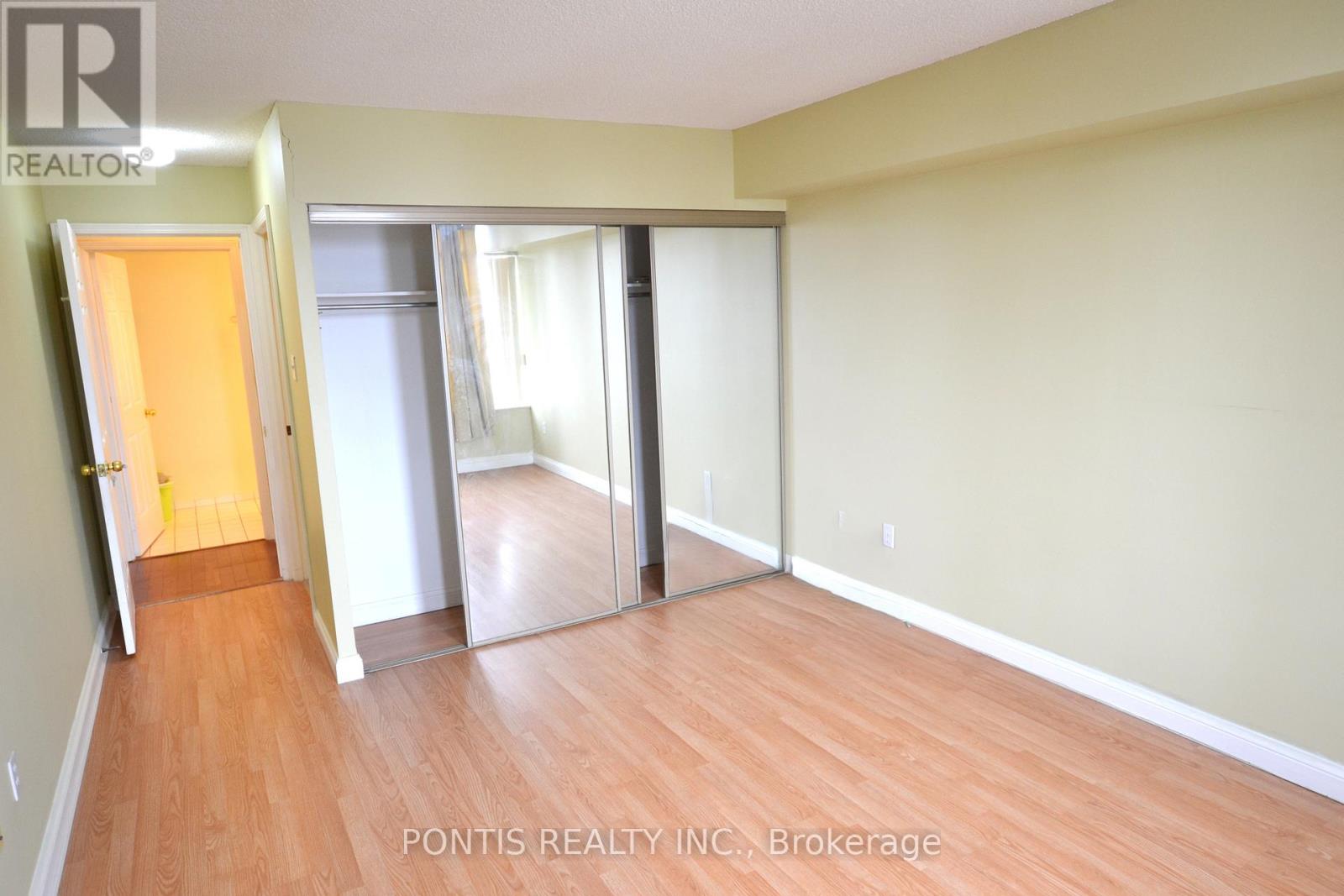 1008 - 24 HANOVER ROAD