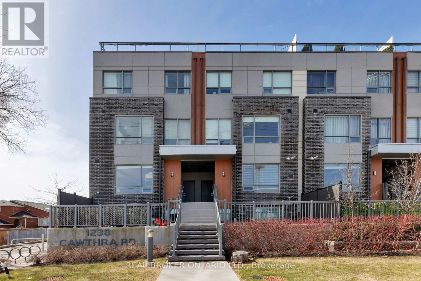 20 - 1238 CAWTHRA ROAD