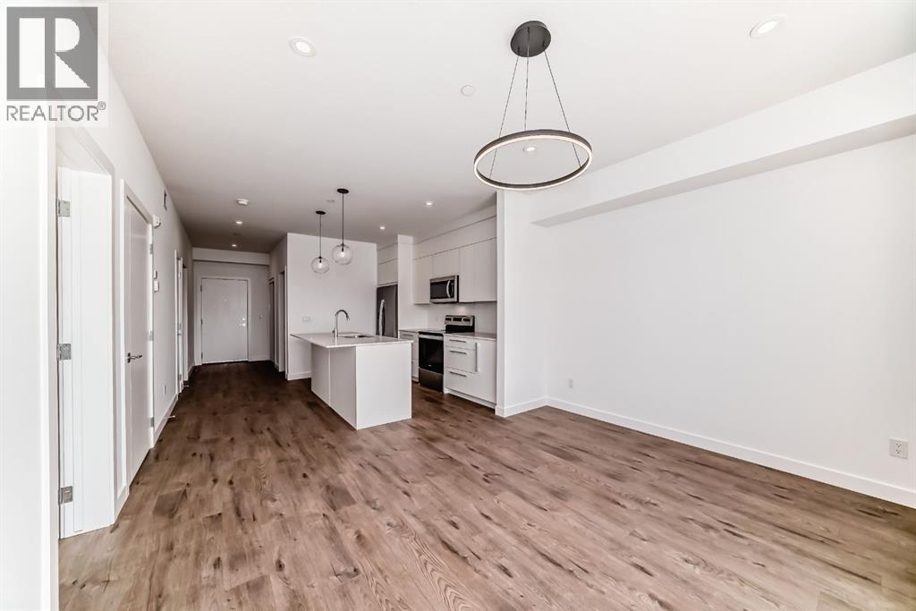 1405, 60 Skyview Ranch Road NE