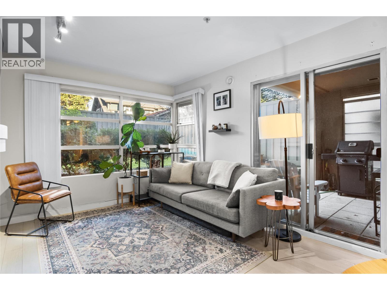 101 3023 W 4TH AVENUE