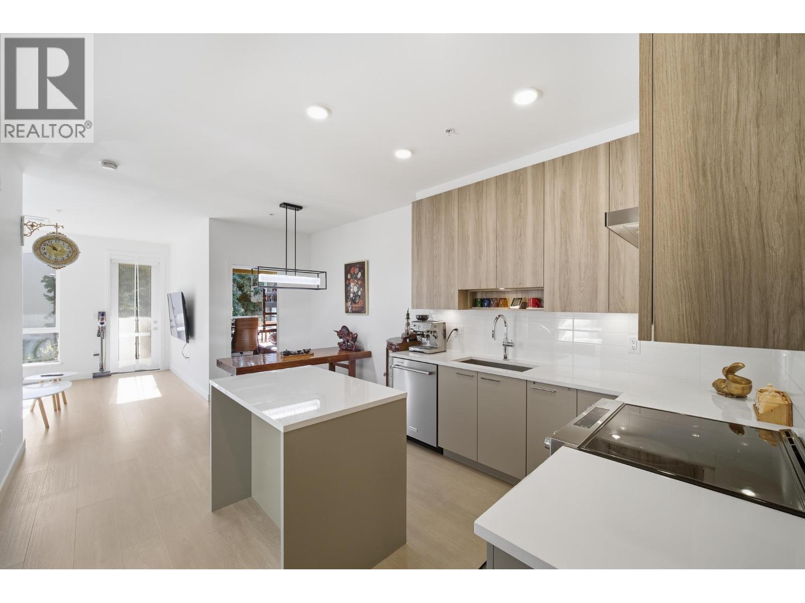 309 7588 16TH STREET