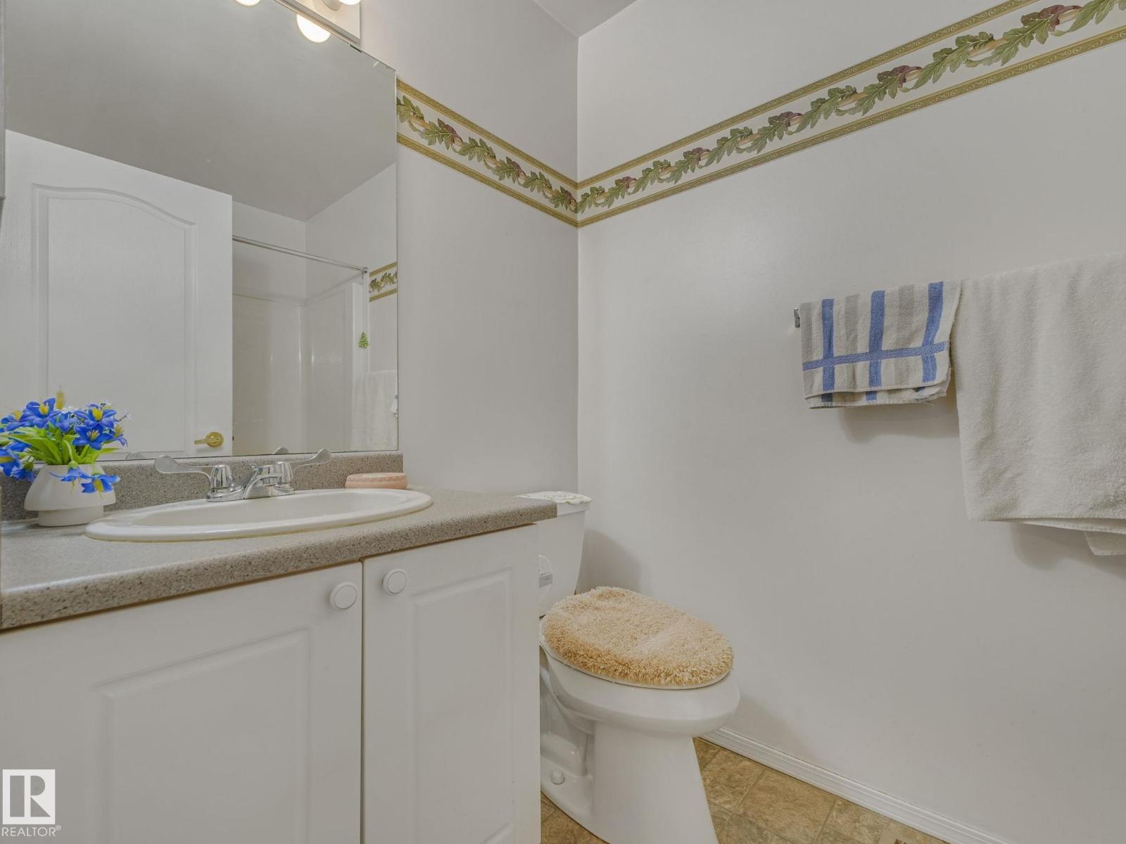 # 26 13320 124 ST NW NW