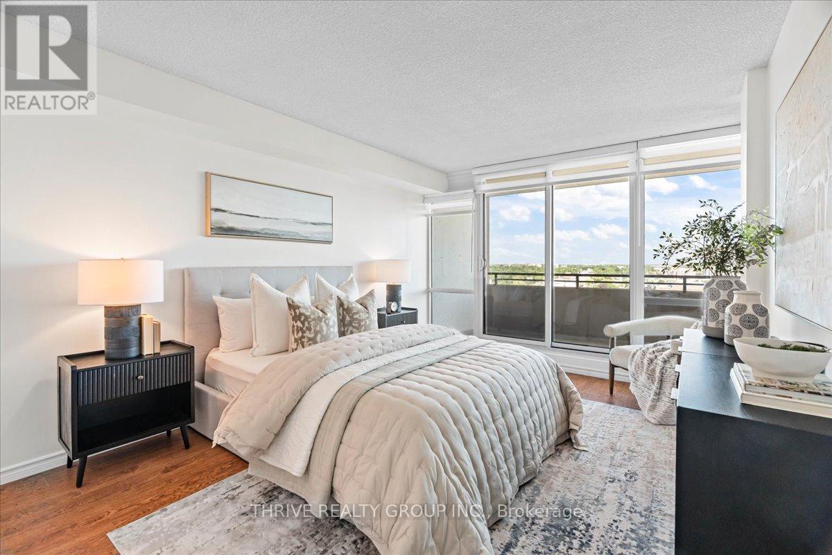 1601 - 389 DUNDAS STREET