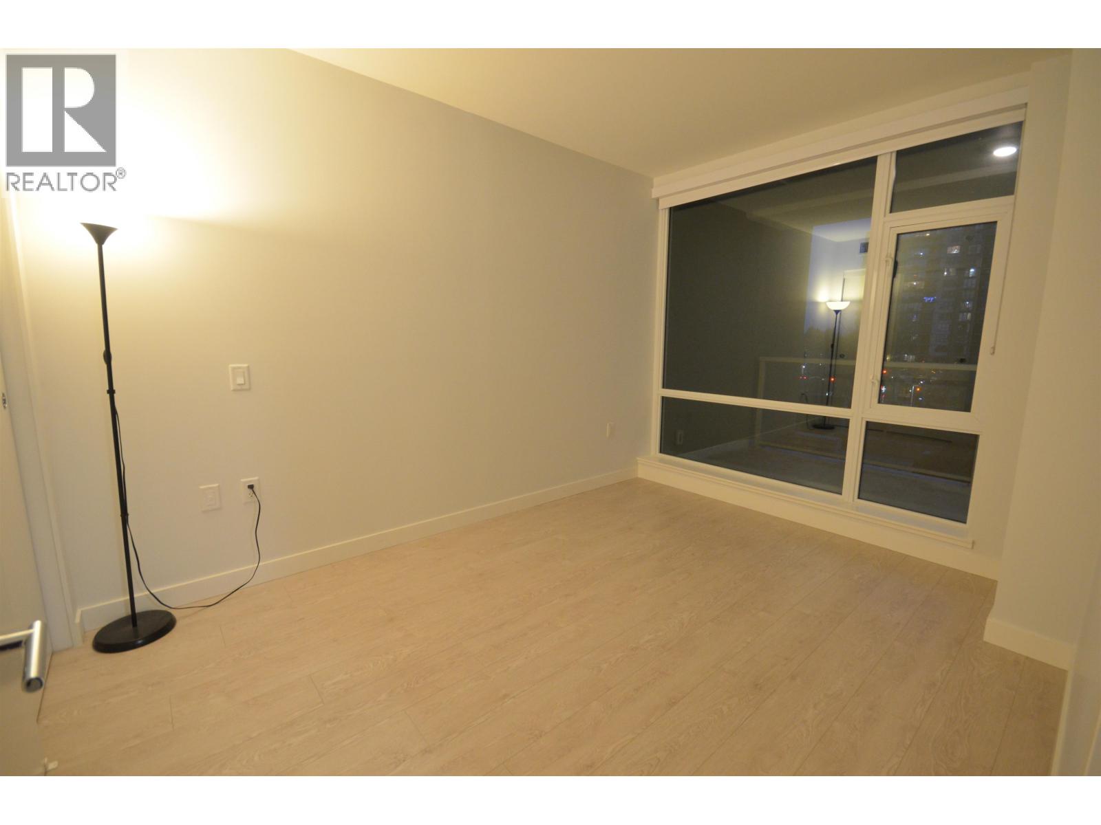 602 6833 BUSWELL STREET