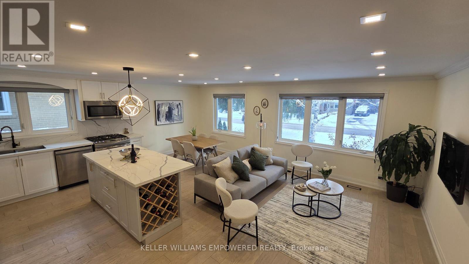 333 PALISER CRESCENT S