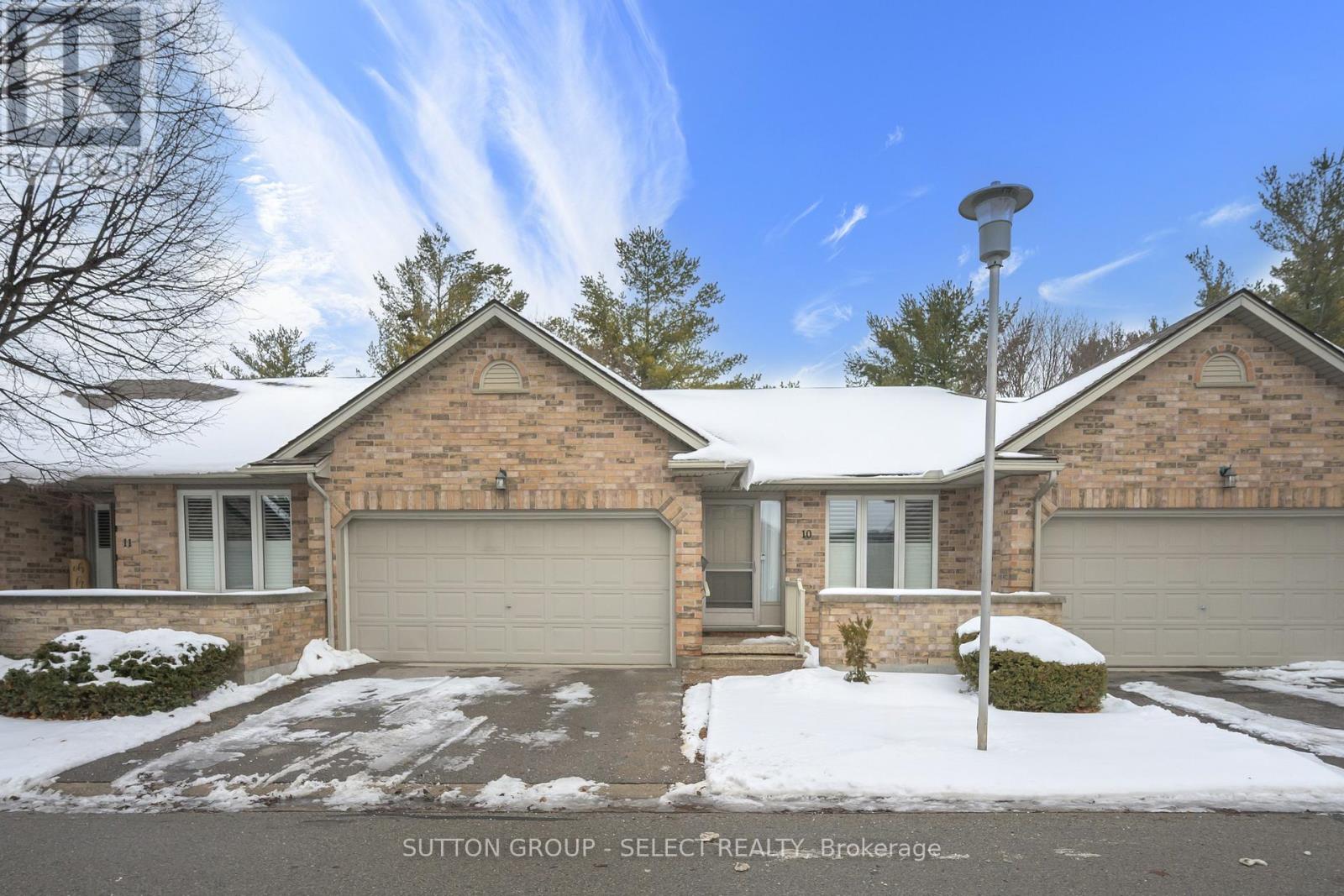 10 - 1241 BEAVERBROOK AVENUE