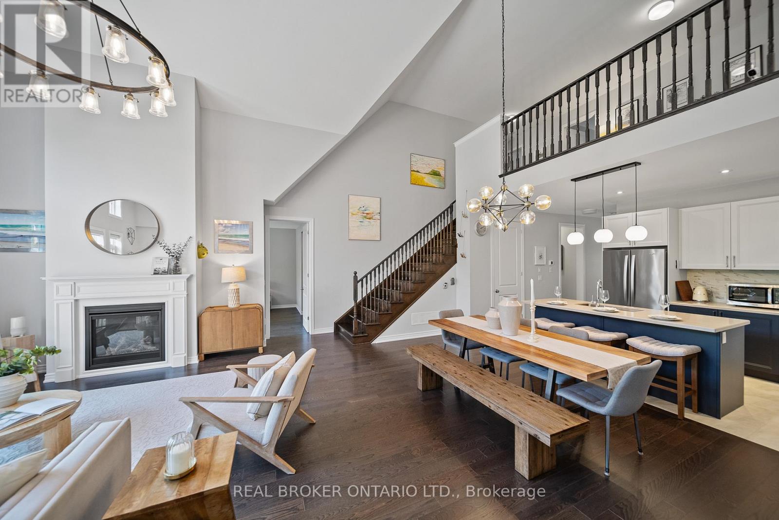 11 HOWARD WILLIAMS COURT