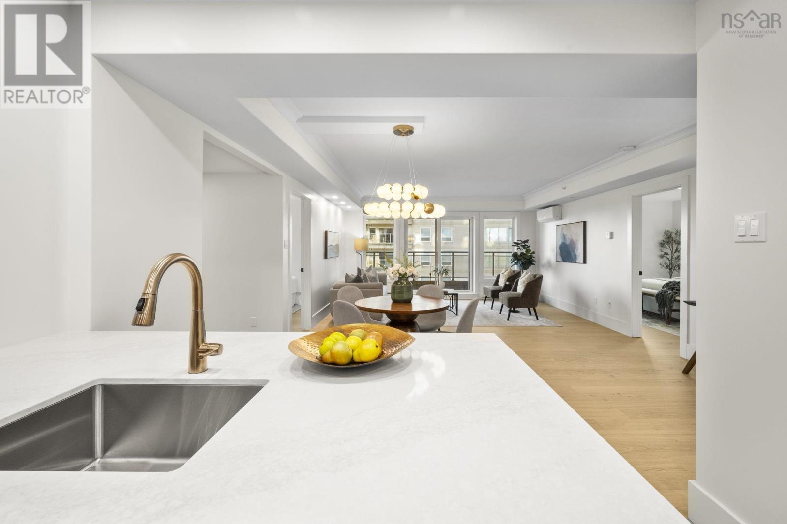 604 1540 Summer Street