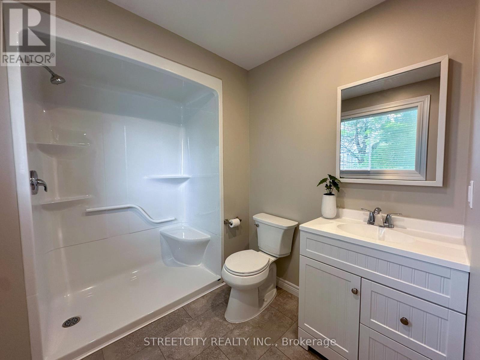 1578 COUNCILLORS STREET