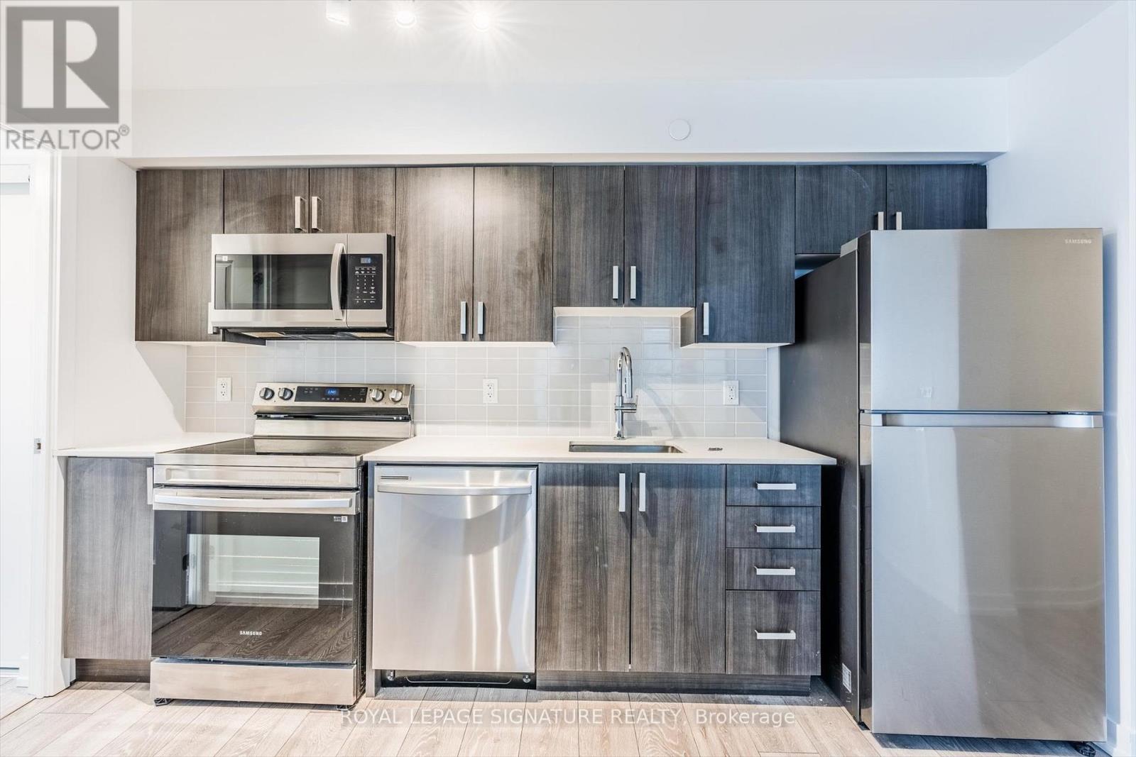 1708 - 1455 CELEBRATION DRIVE