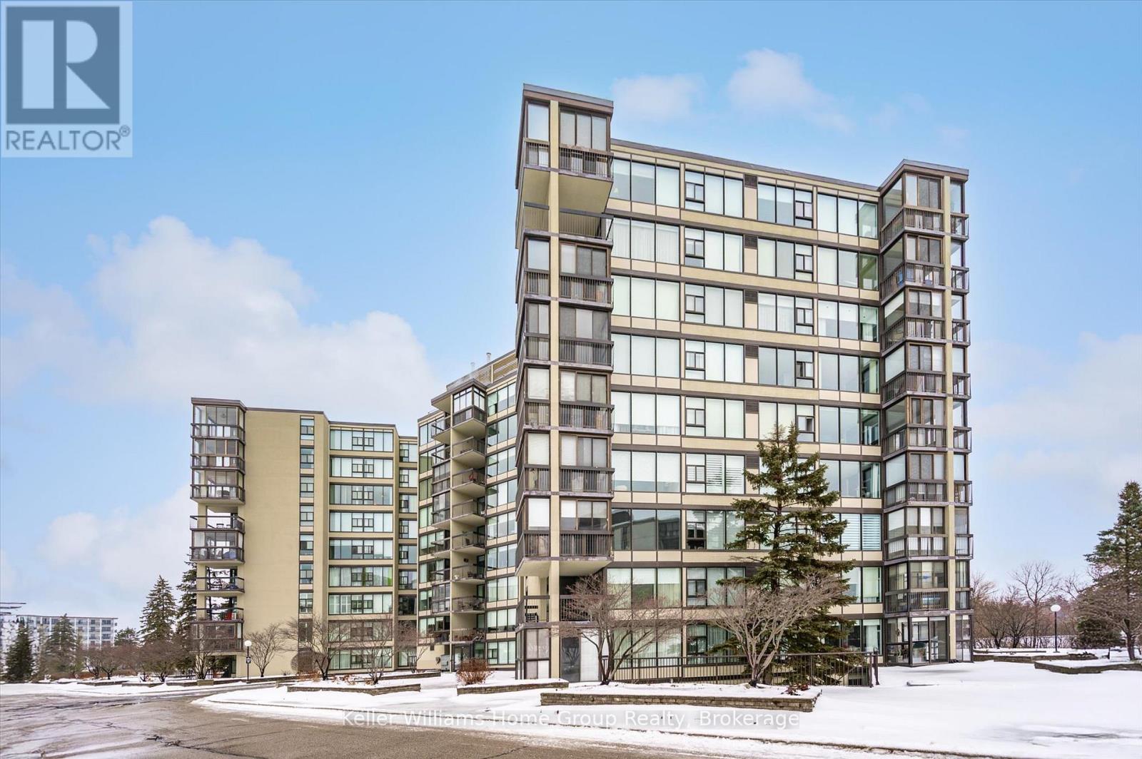 702 - 23 WOODLAWN ROAD E