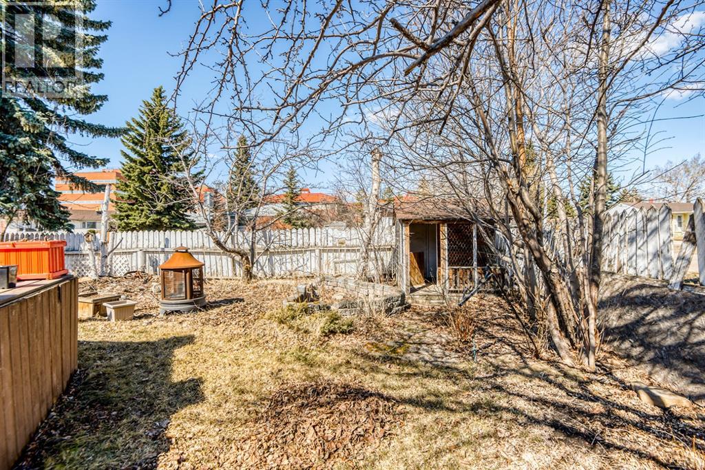 9645 Hillcrest Drive