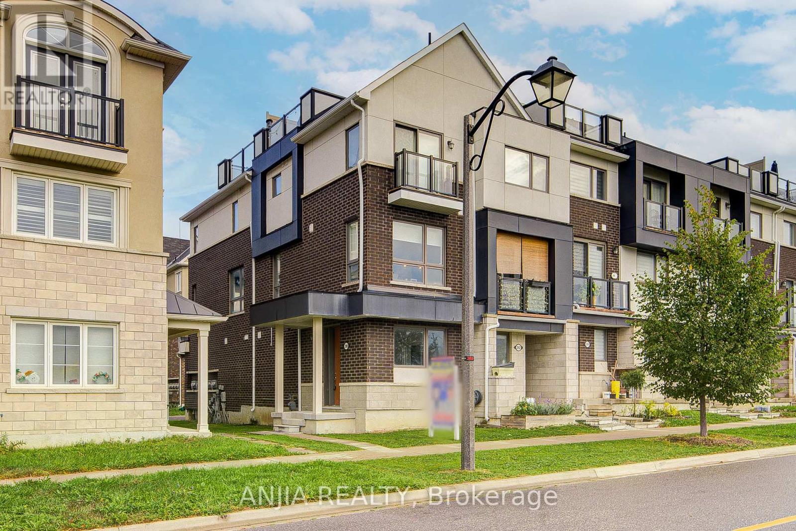 390 ARTHUR BONNER AVENUE