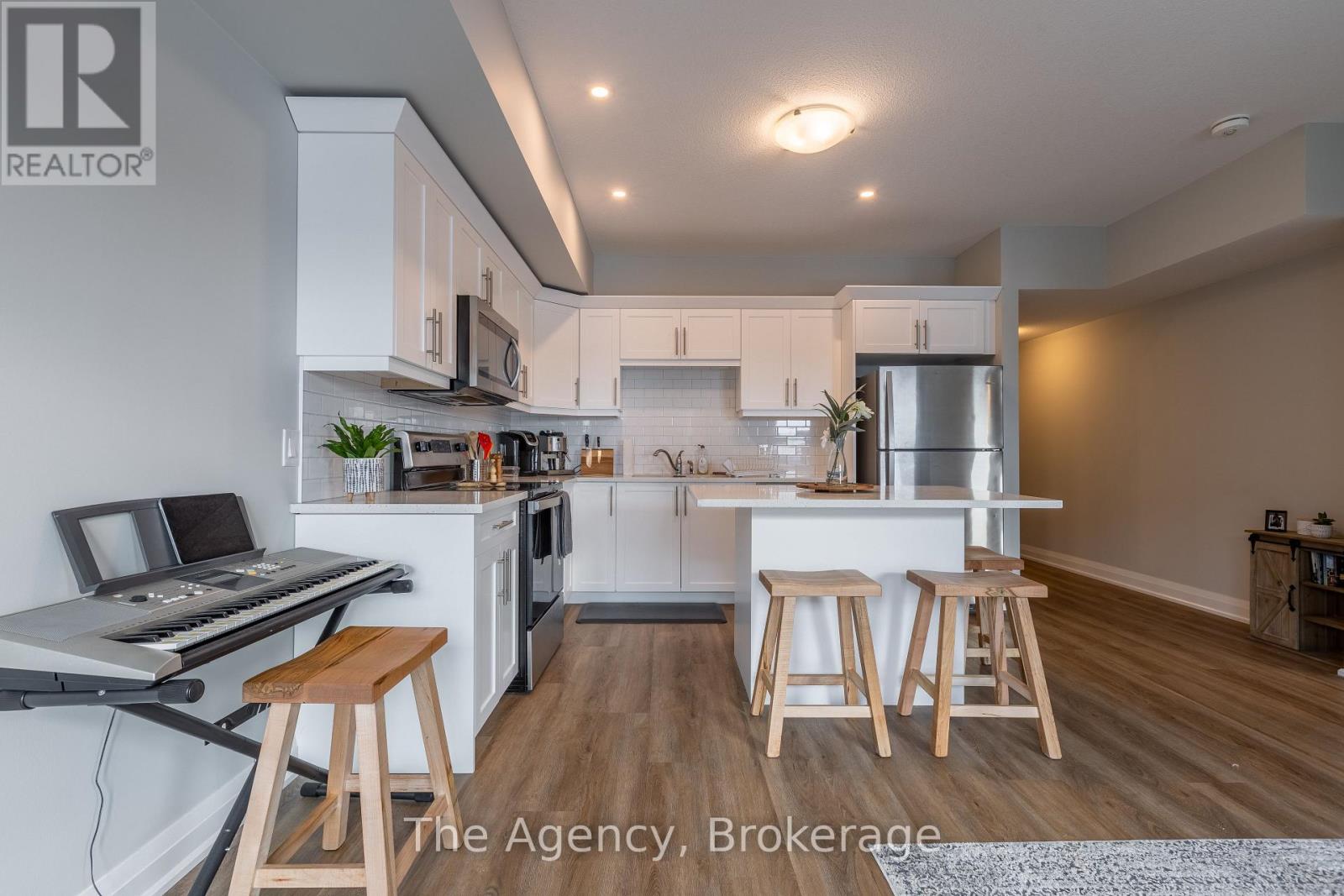 300 - 120 SUMMERSIDES BOULEVARD