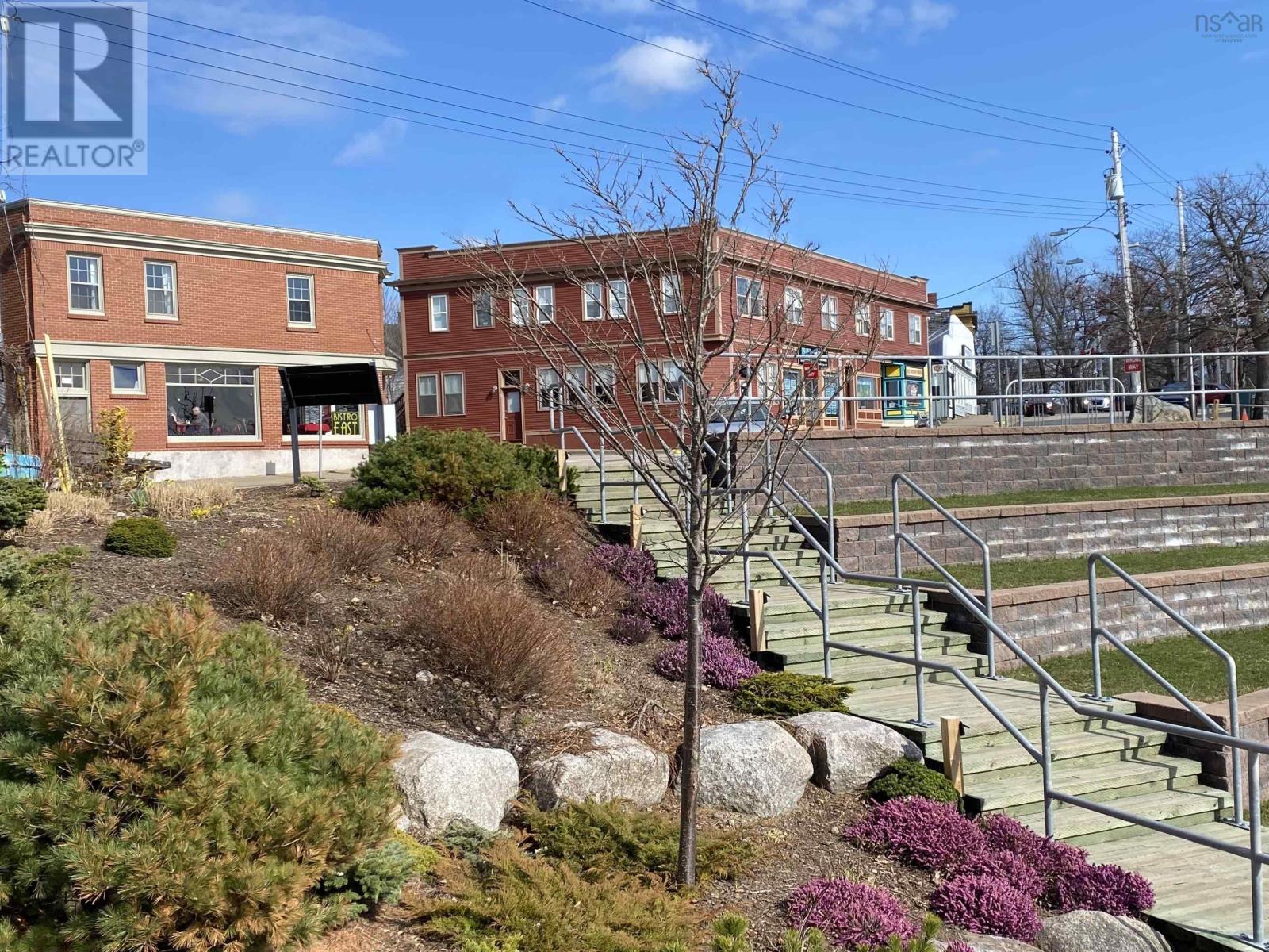 272-274 St George & 59-61 St James Street