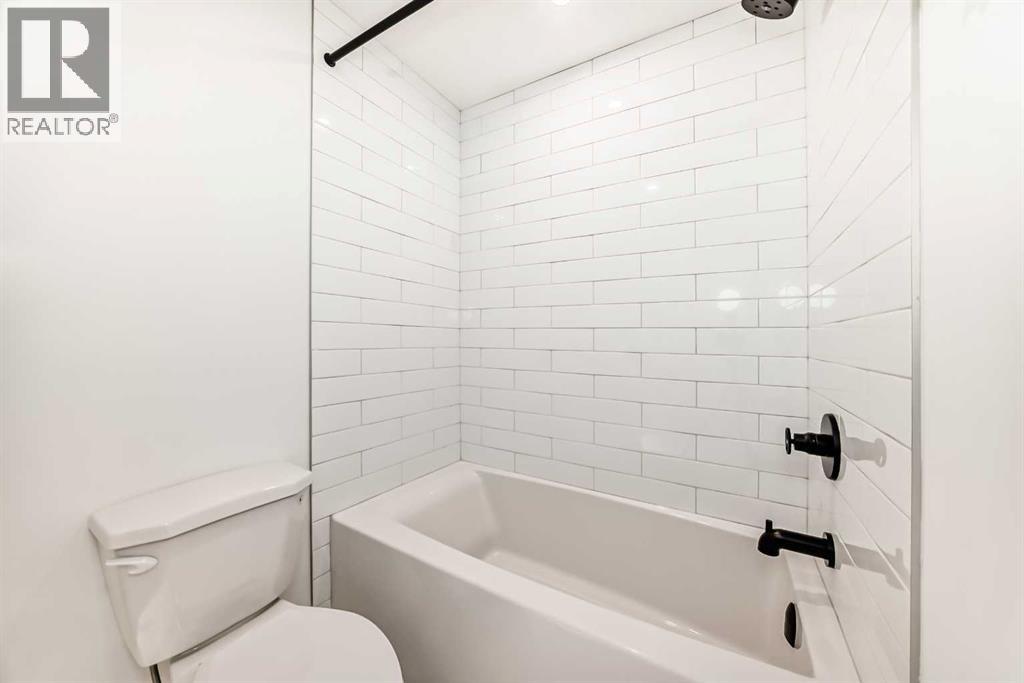 817, 8375 Broadcast Avenue SW