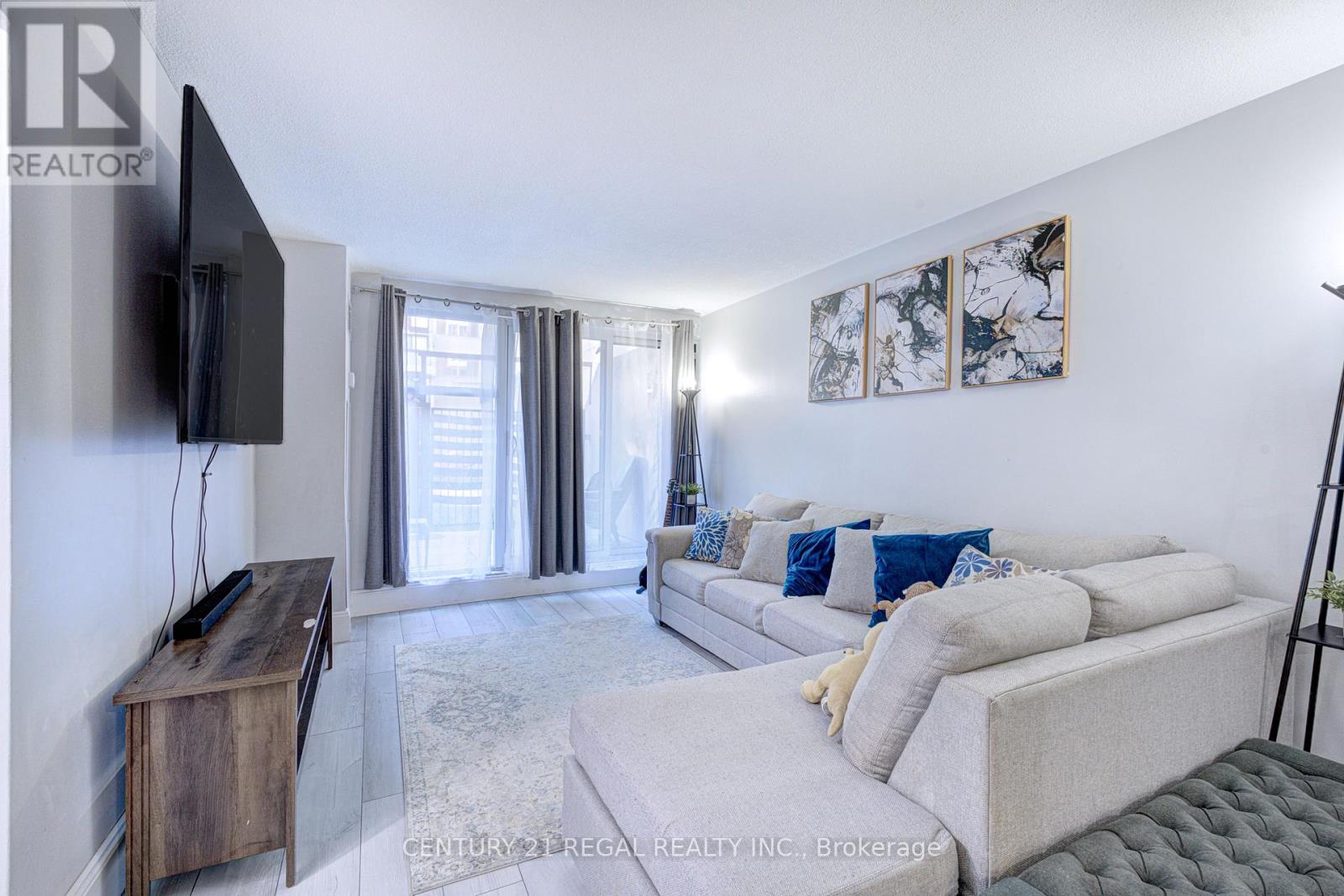 139 - 366 THE EAST MALL