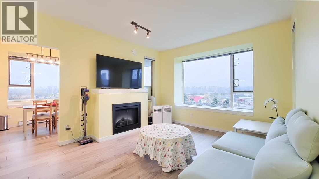 417 4728 DAWSON STREET