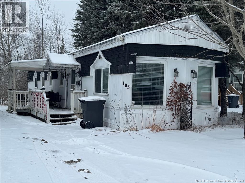 103 Leafwood Crescent