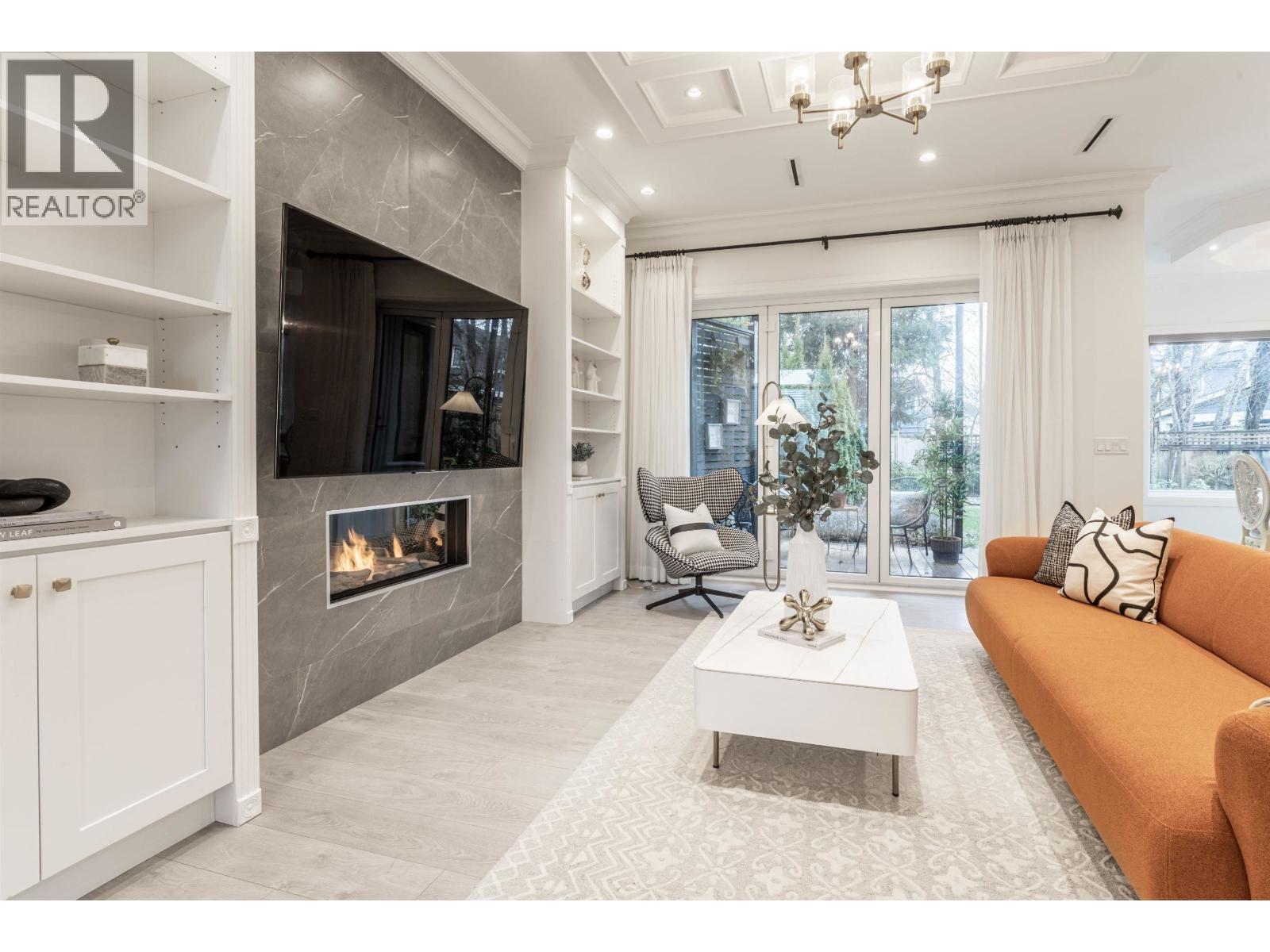 4640 FOXGLOVE CRESCENT