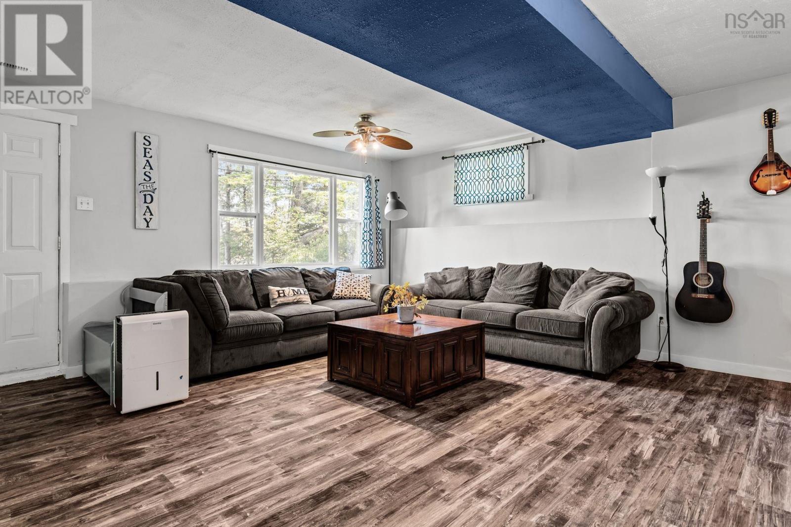 2929 Highway 7 Highway