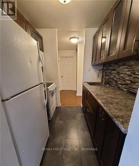 404 - 550 TALBOT PLACE N